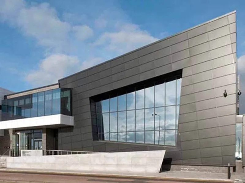 Kirkcaldy Leisure Centre Exterior