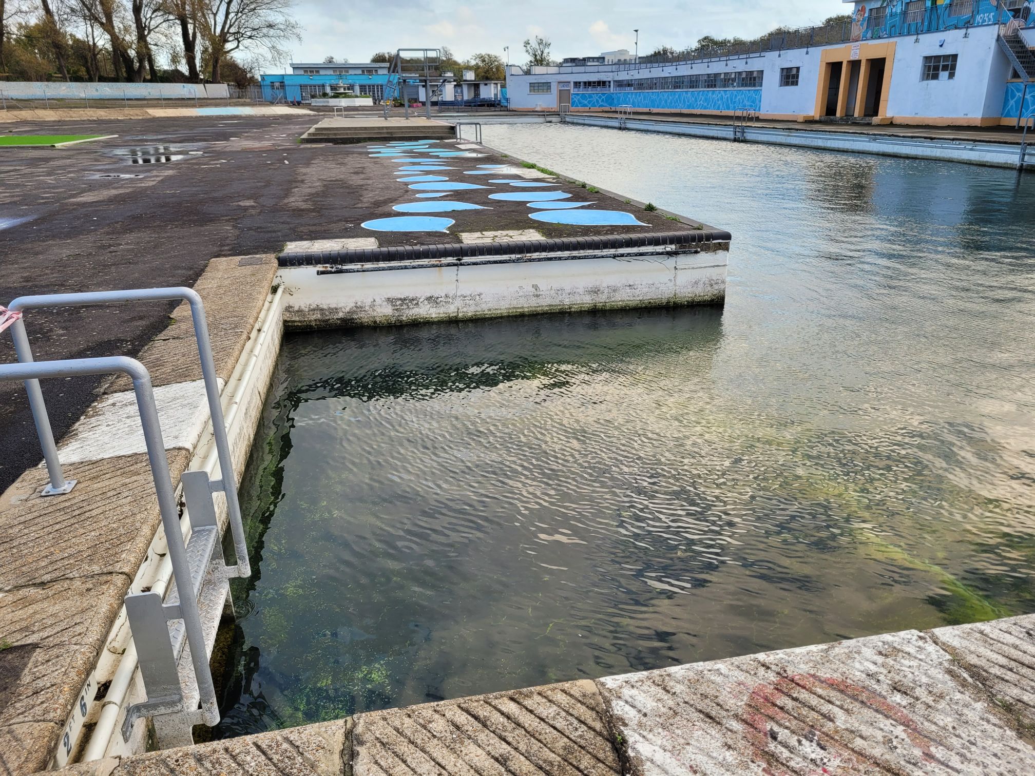 The pool before refurbishment